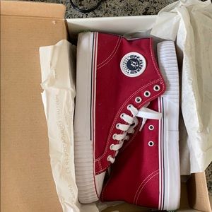 Pf flyers